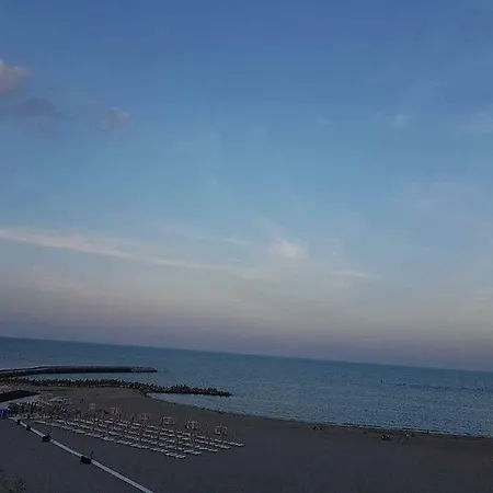 Apartament Black Sea *